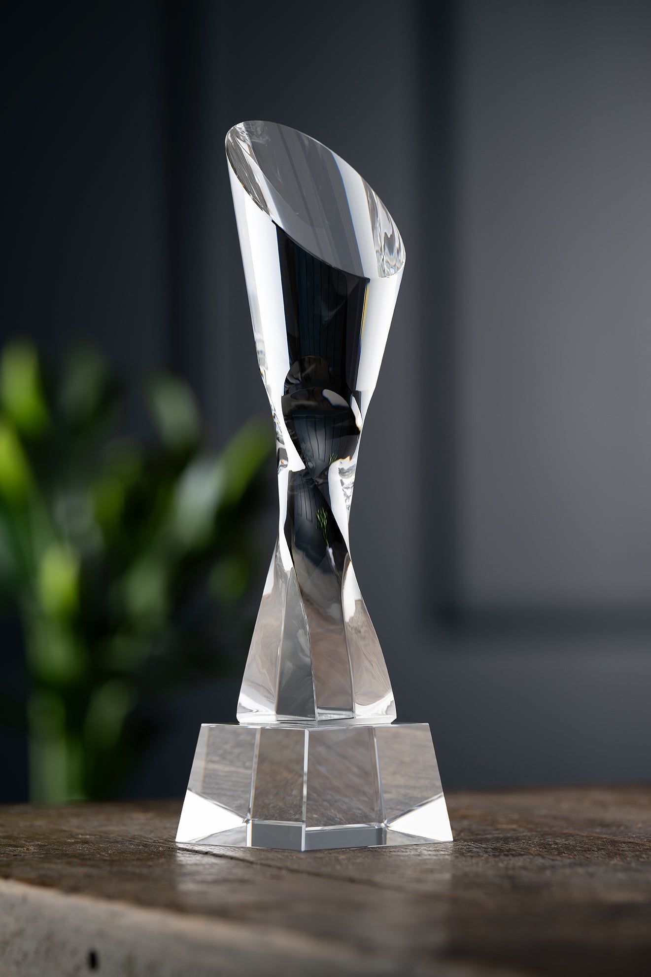 Twist Crystal Trophy Engraved