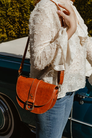 Saddle Bag Tan Croc Detail