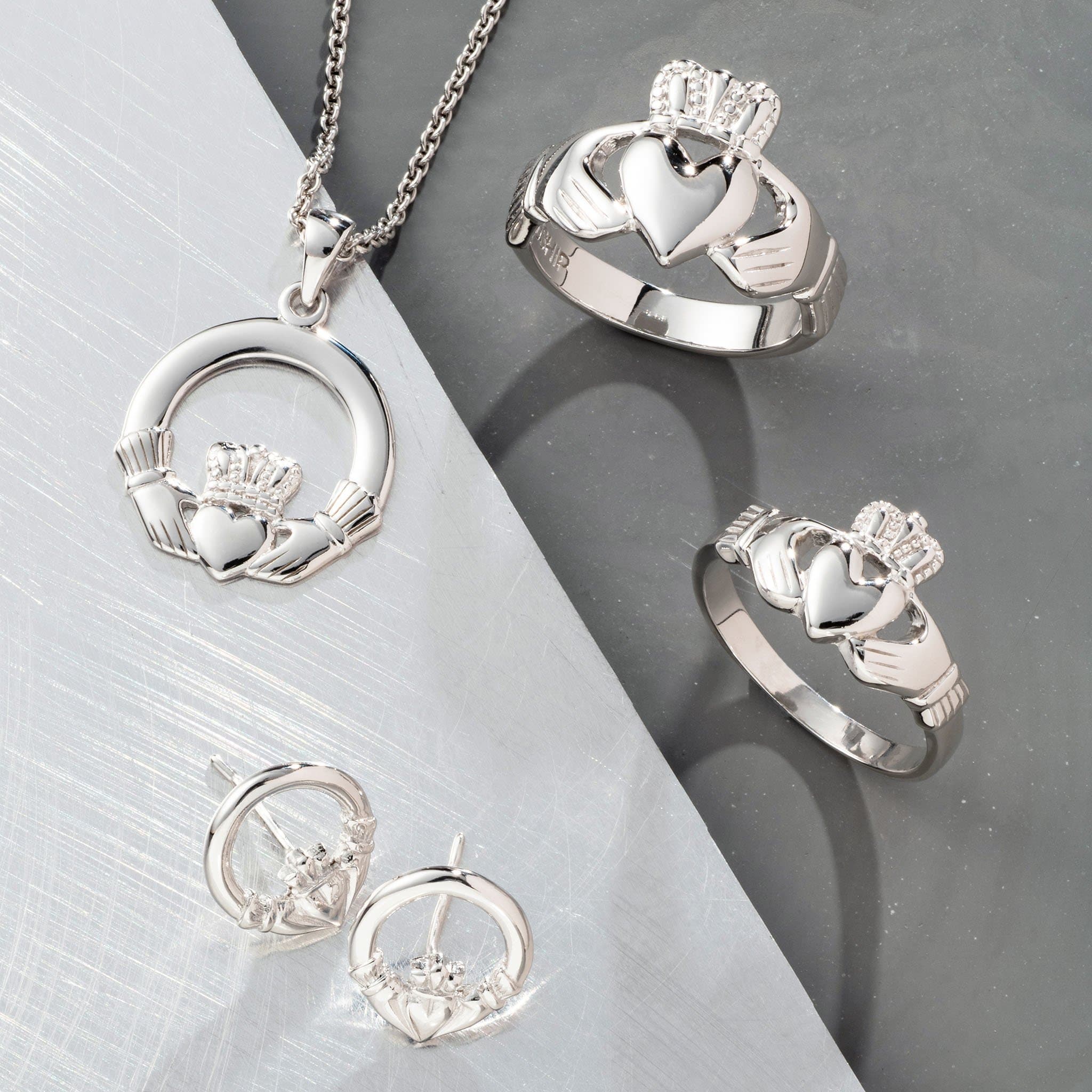 Claddagh necklace meaning shop